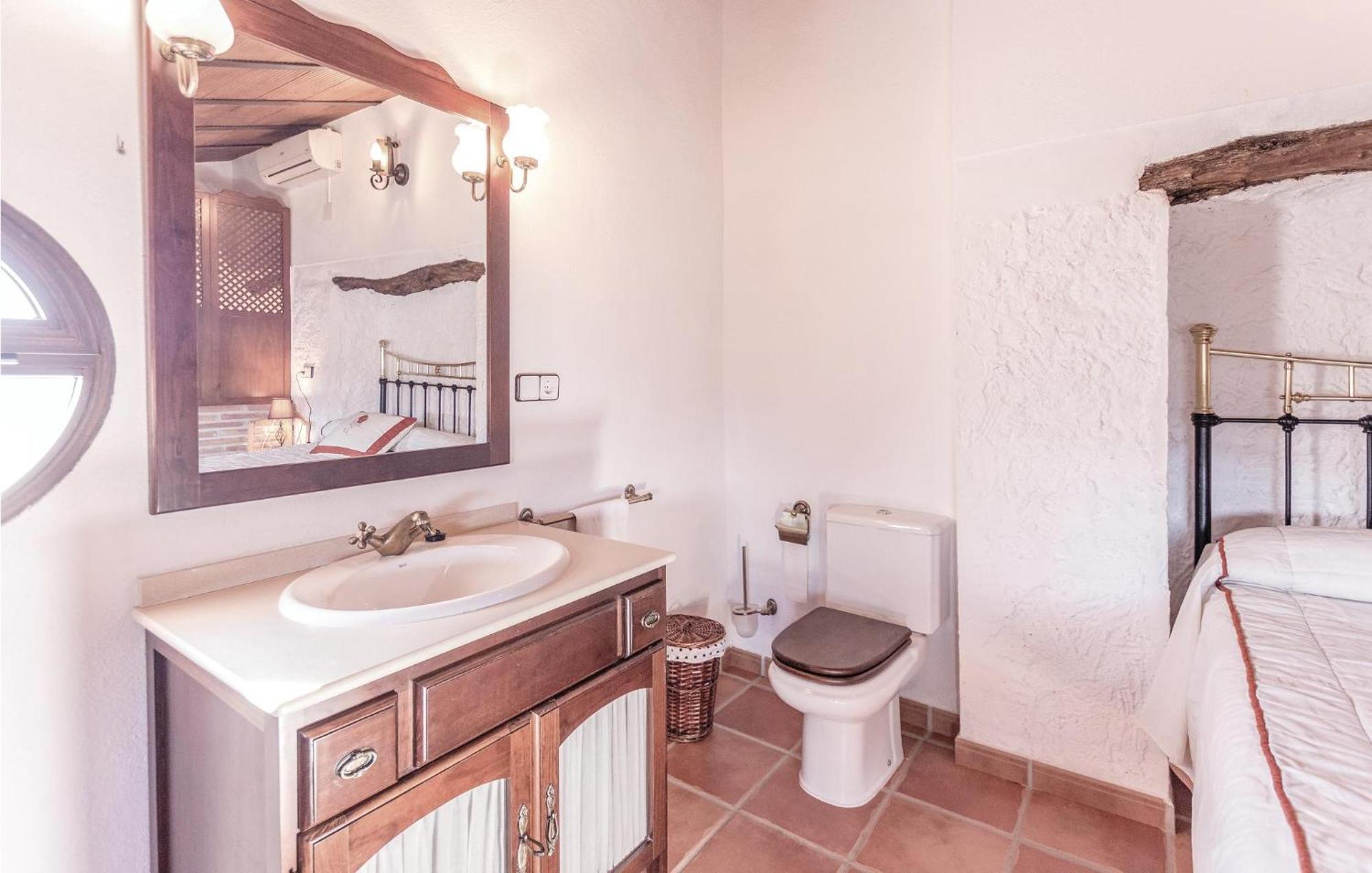 8 Bedroom Lovely Home In Iznájar Εξωτερικό φωτογραφία