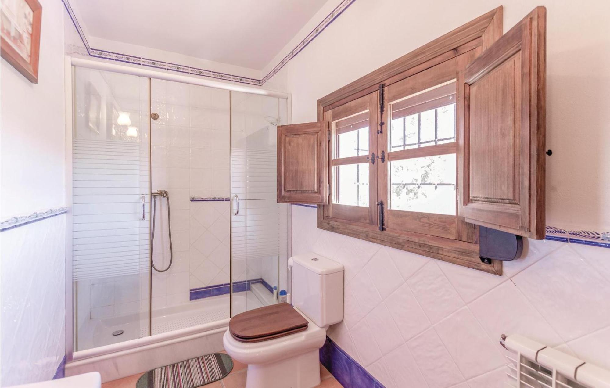 8 Bedroom Lovely Home In Iznájar Εξωτερικό φωτογραφία