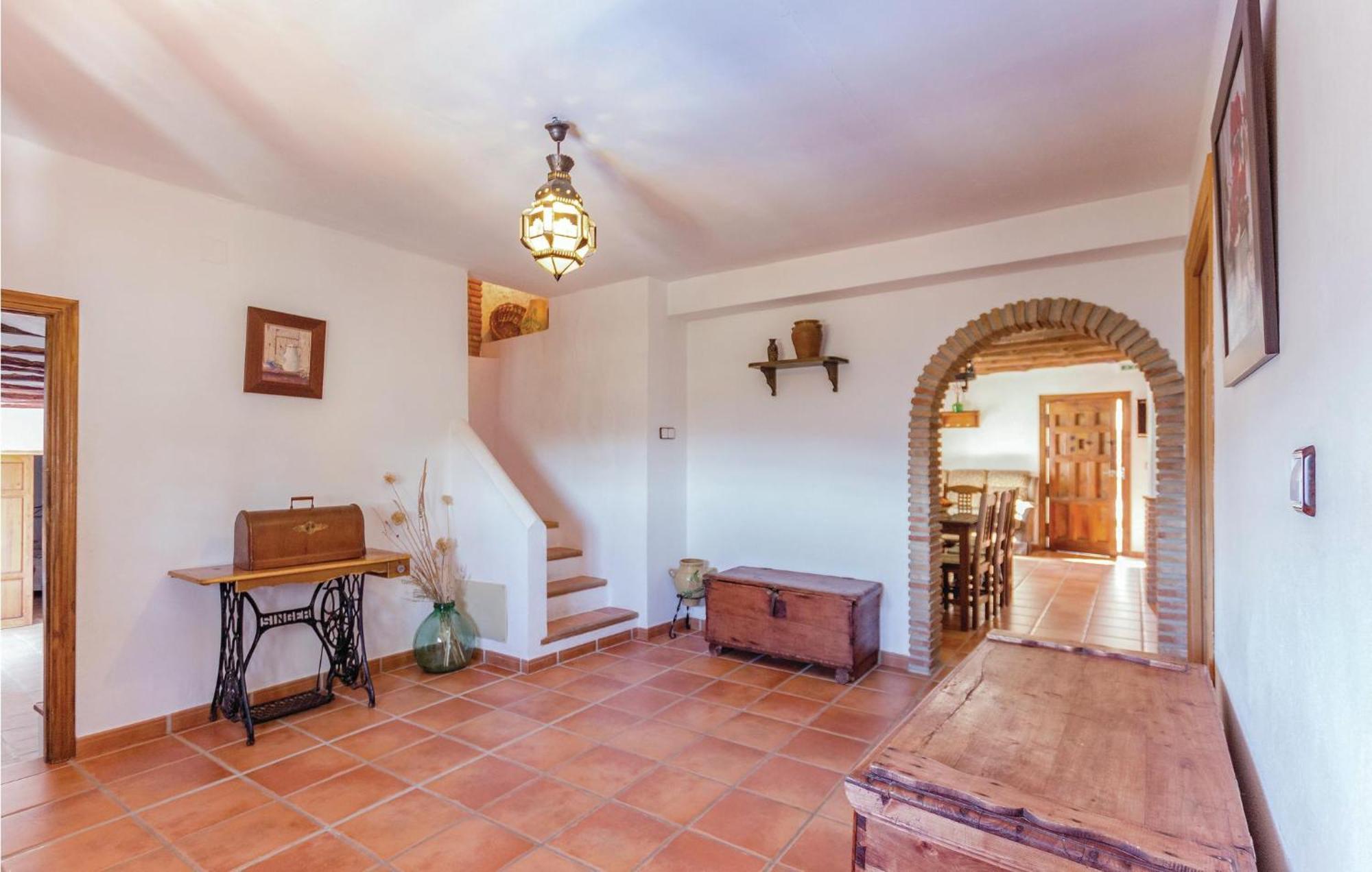 8 Bedroom Lovely Home In Iznájar Εξωτερικό φωτογραφία