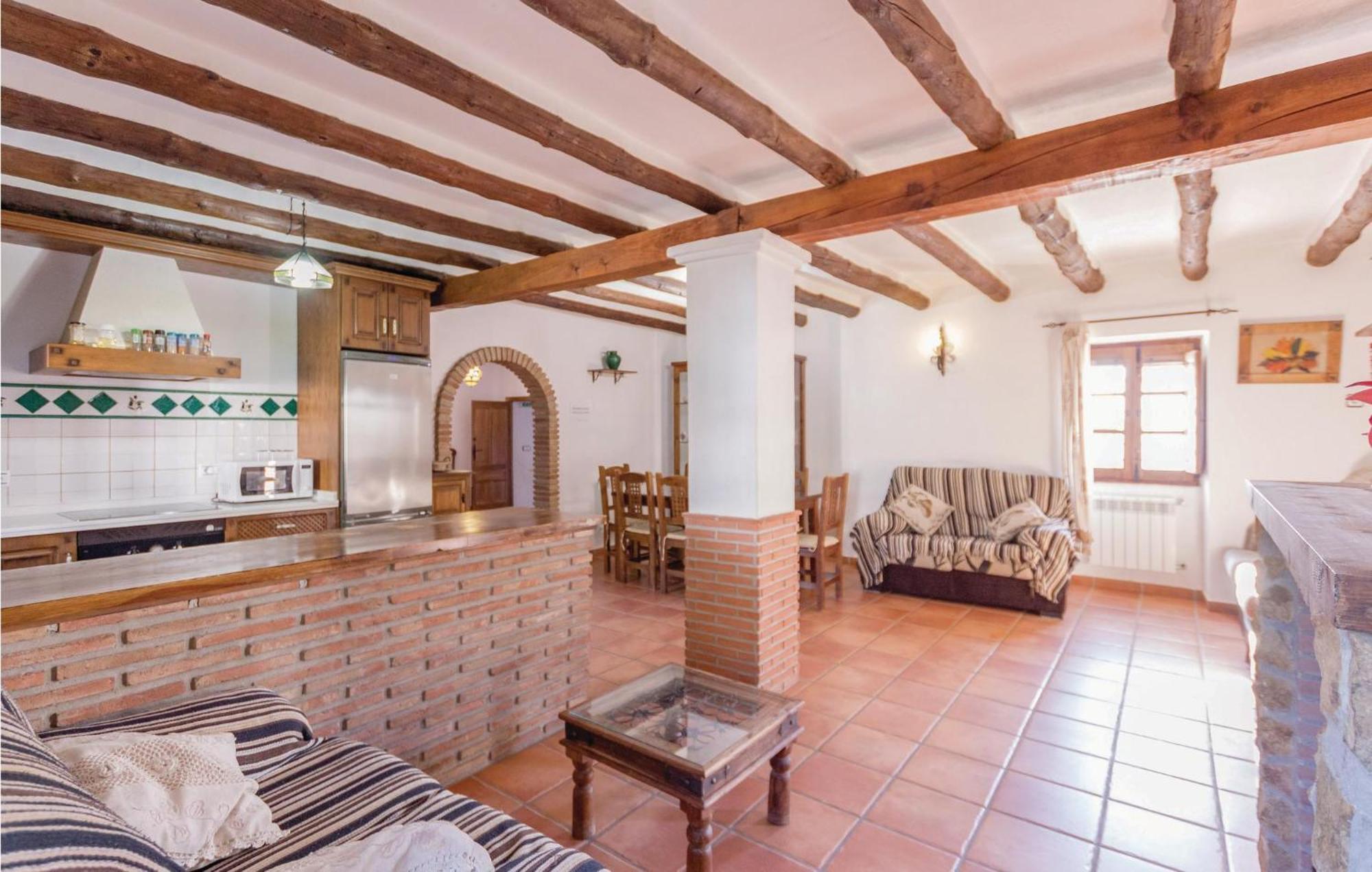 8 Bedroom Lovely Home In Iznájar Εξωτερικό φωτογραφία