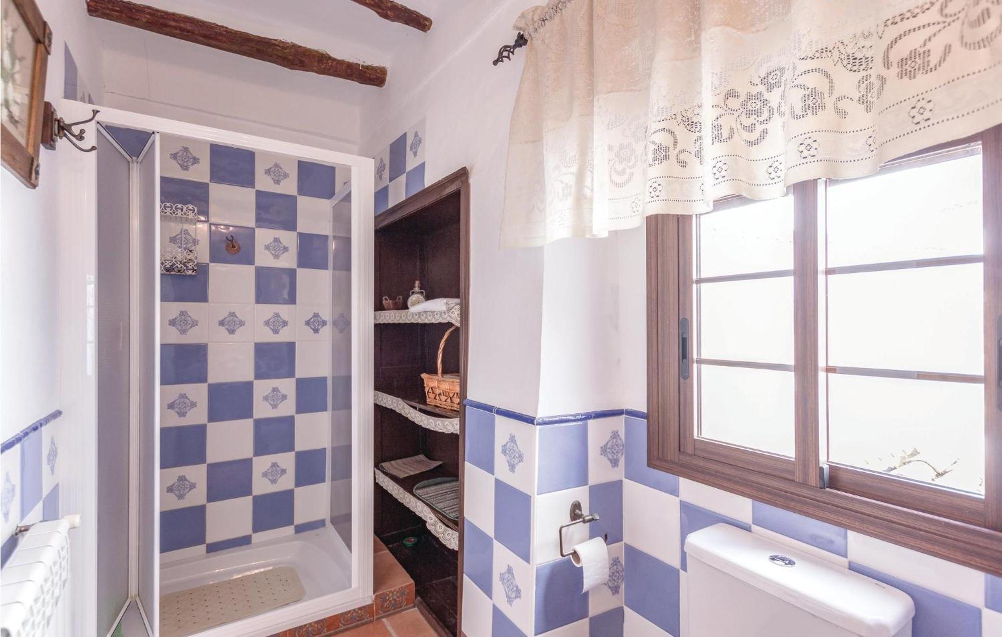 8 Bedroom Lovely Home In Iznájar Εξωτερικό φωτογραφία